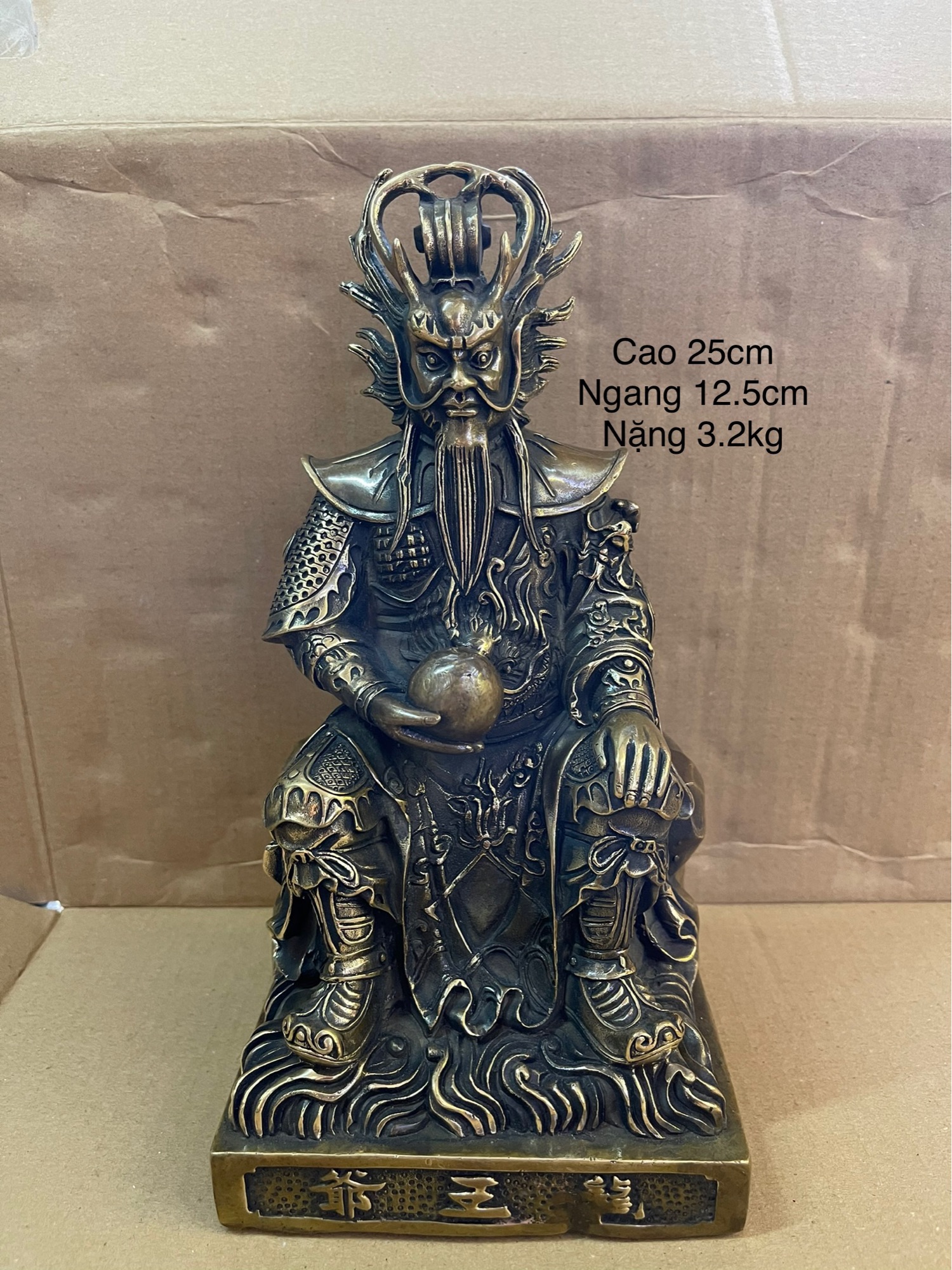 Tượng long vương bằng đồng