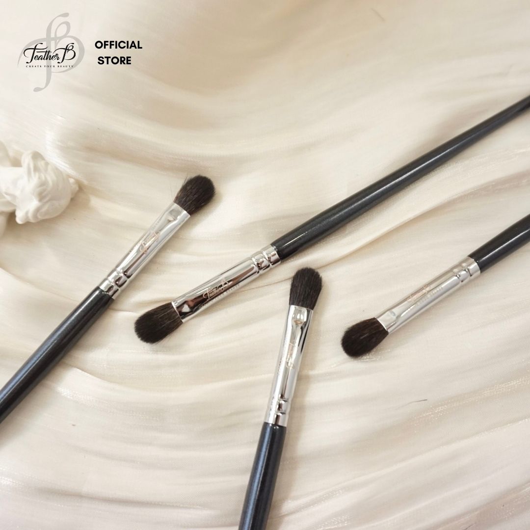 Cọ Tán Bầu Mắt Feather B 206A