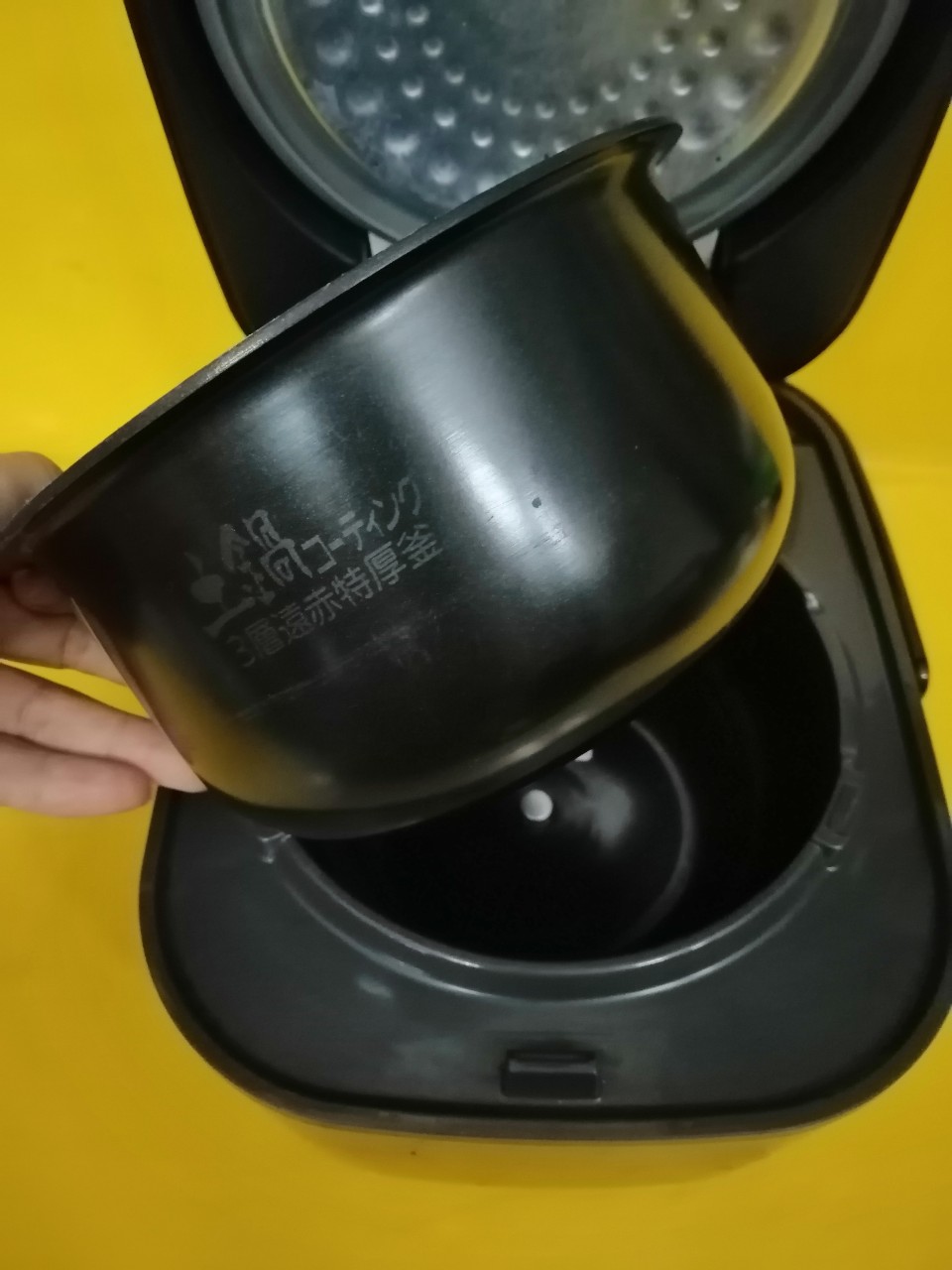 Nồi cơm nội địa Nhật Tiger JKU-A550 (0.54L) (073092K) cao tần (IH)