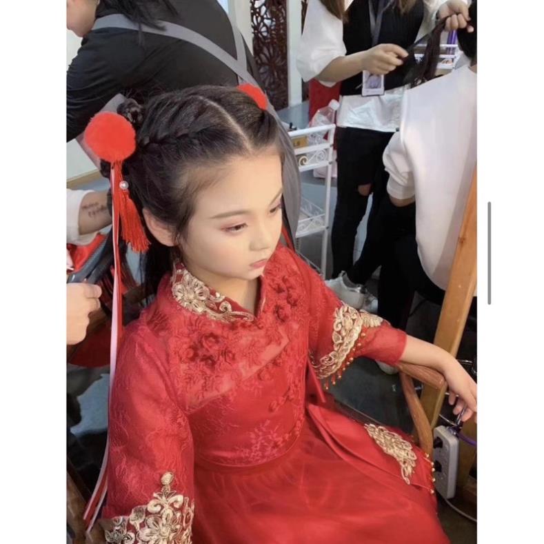 dây cột tóc đỏ cho bé kèm cục bông đỏ