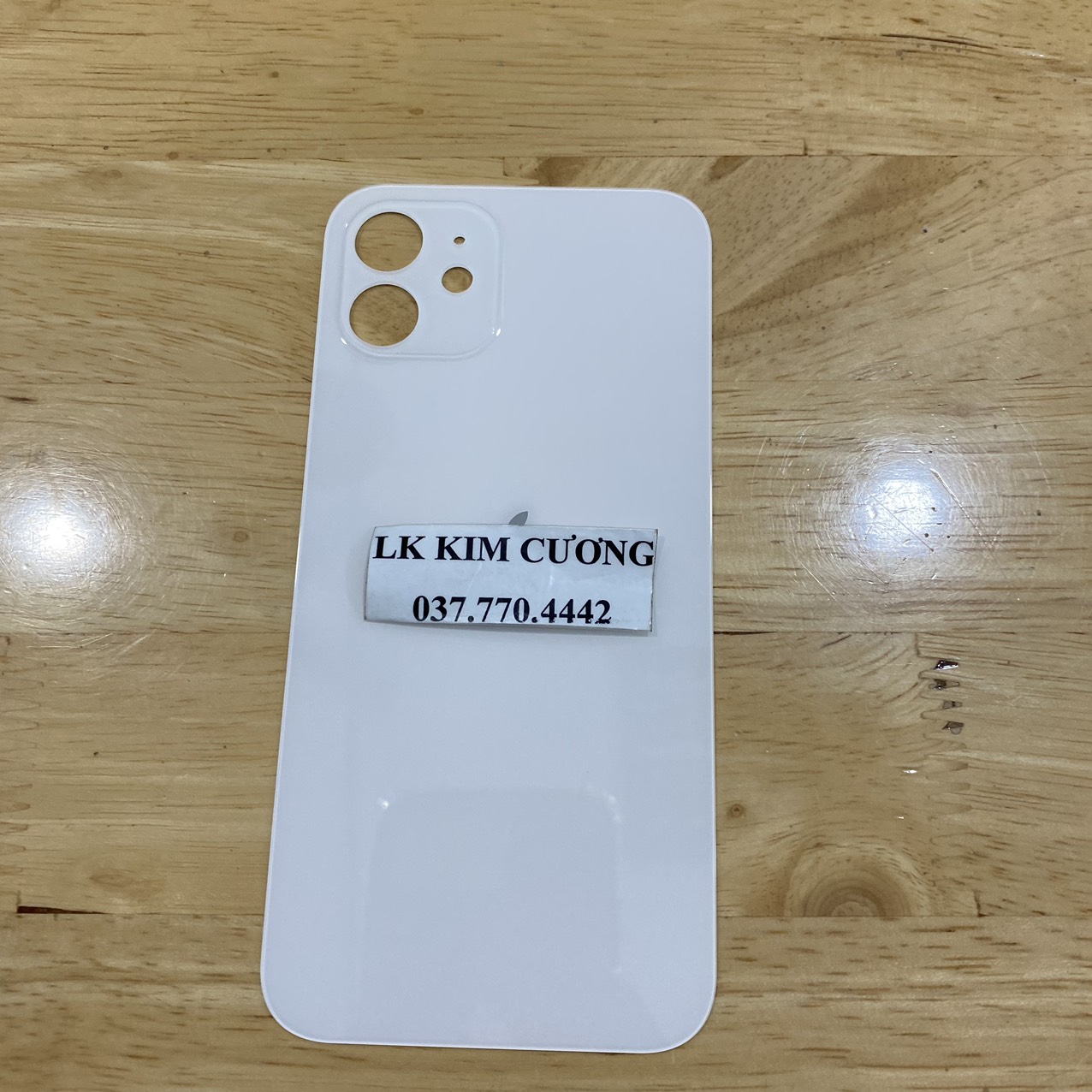 Mặt lưng LỖ TO thay thế cho ip 12