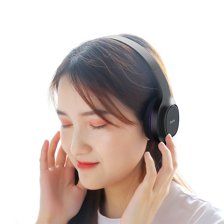 tai nghe chụp tai và 1 tai nghe nhét tai - Miếng đệm của tai nghe chụp tai êm ái, ôm sát tai cho trải nghiệm âm thanh hoàn hảo - Tai nghe nhét tai chắc chắn, không gây đau tai, tránh rơi khi