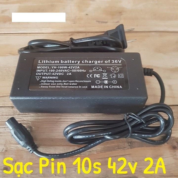 Sạc Xe Điện Cân Bằng
