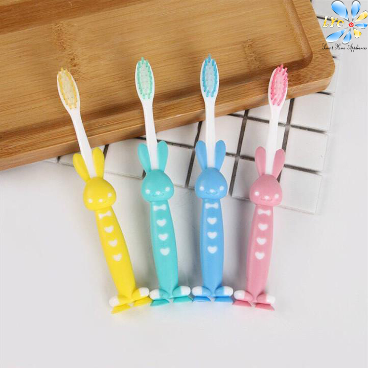 Combo 4 Bàn Chải Đánh Răng Cho Bé Hình Gấu Siêu Cute Với 4 Màu Khác Nhau Cớ Bọc Bảo Vệ Đầu Tiện Lợi