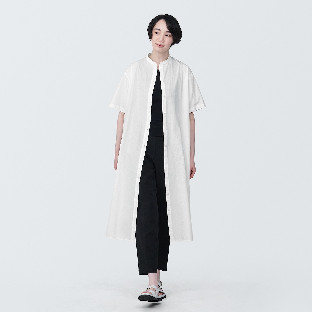 Đầm Vải Cool Touch Cổ Trụ Tay Ngắn MUJI
