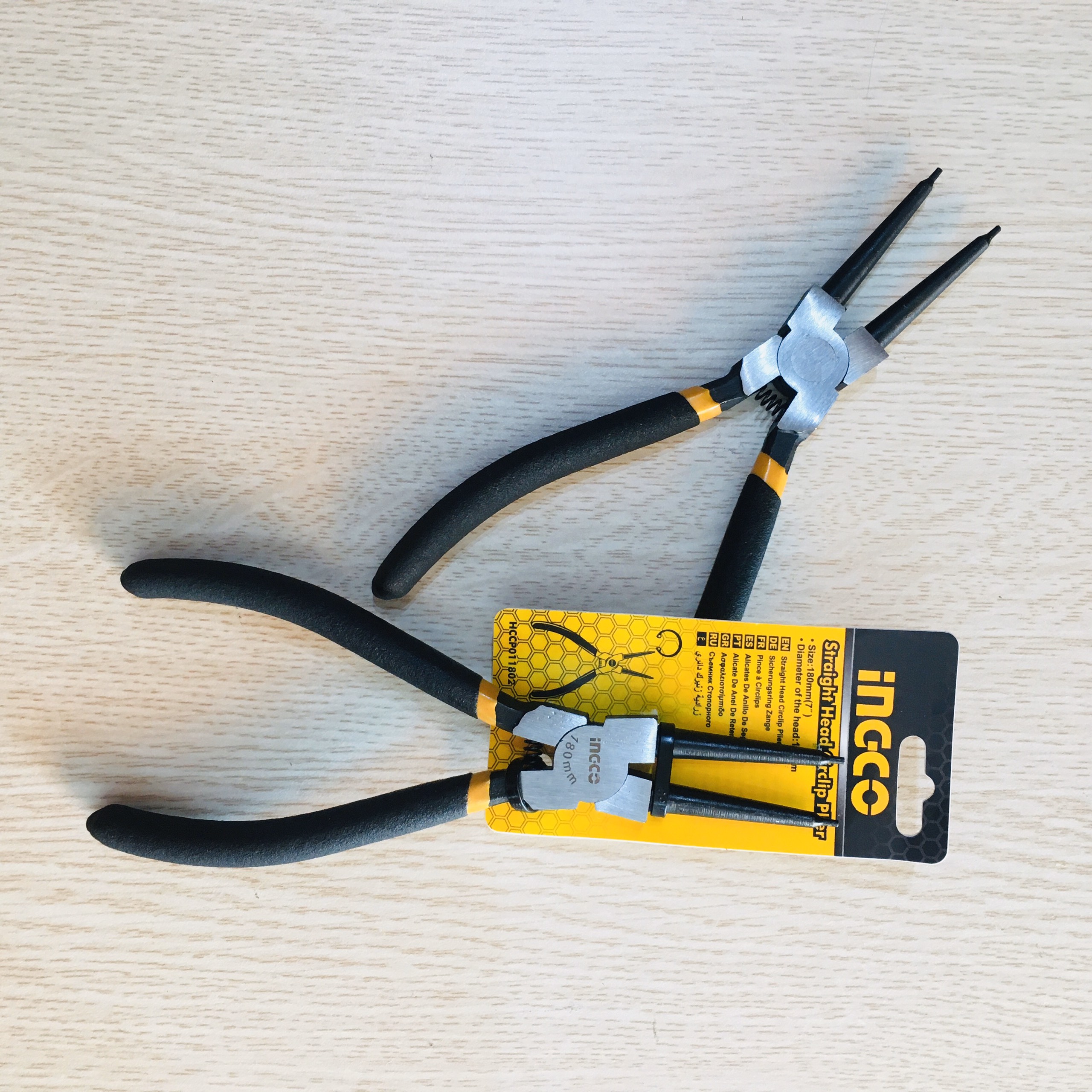 Kìm mở phe vòng trong INGCO HCCP011802 kích thước 7inch/180mm đường kính đầu 1.8mm