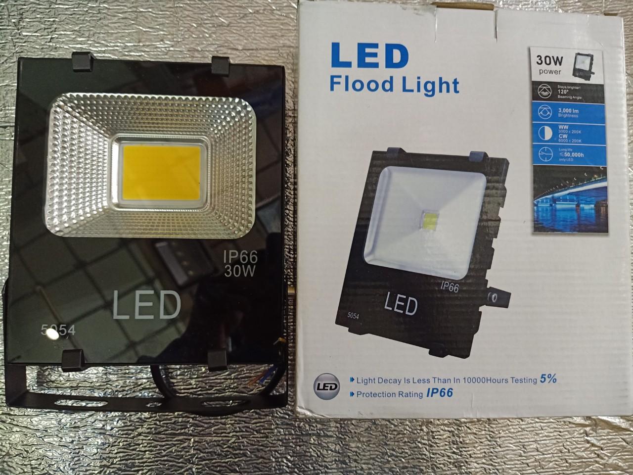 [HCM]Đèn pha led COB 30W cao cấp chống nước ( Đủ wat)