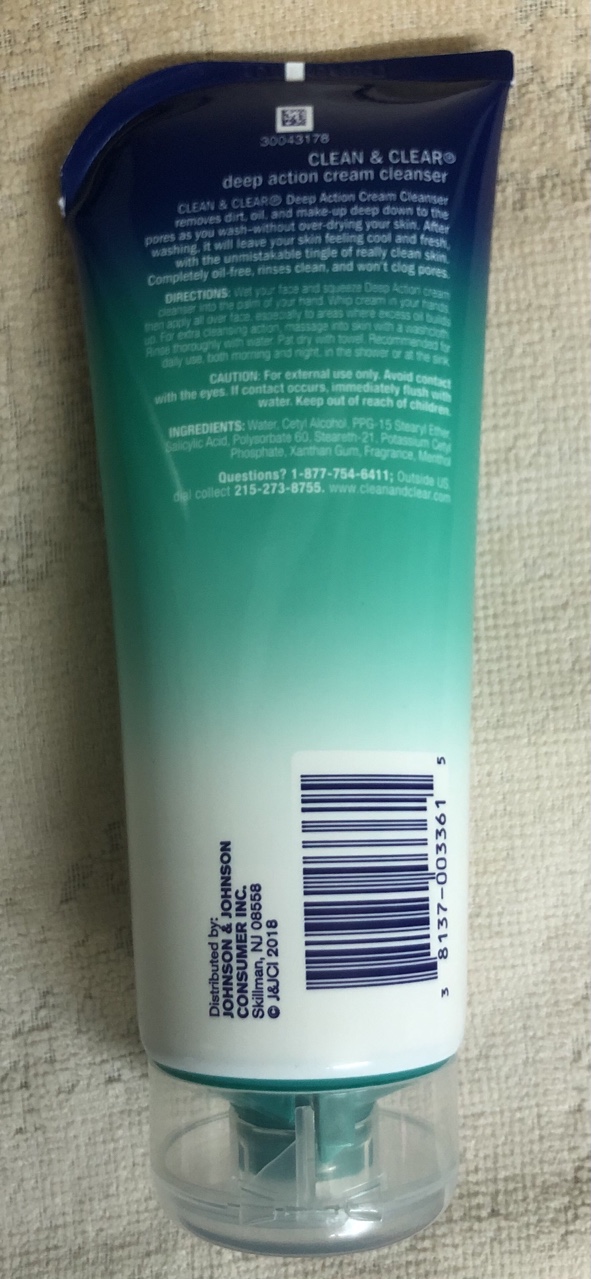 CLEAN &CLEAR Deep Action