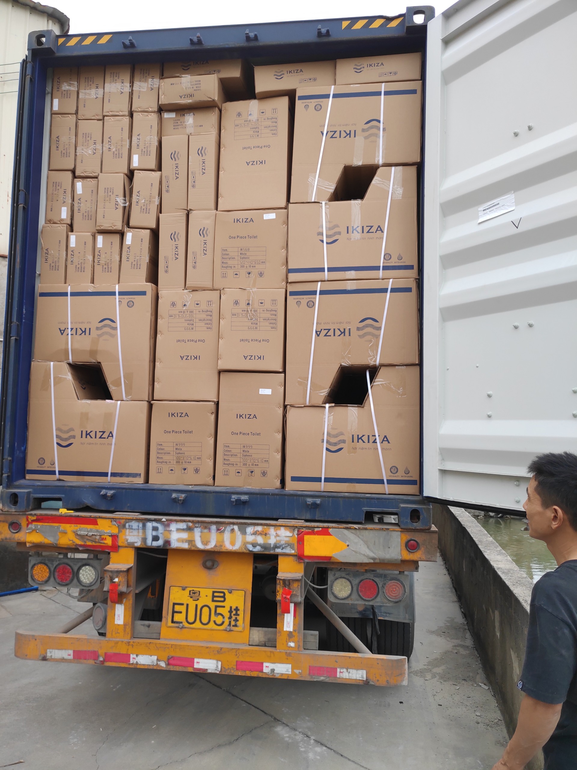 Bồn Cầu Liền Khối IK599