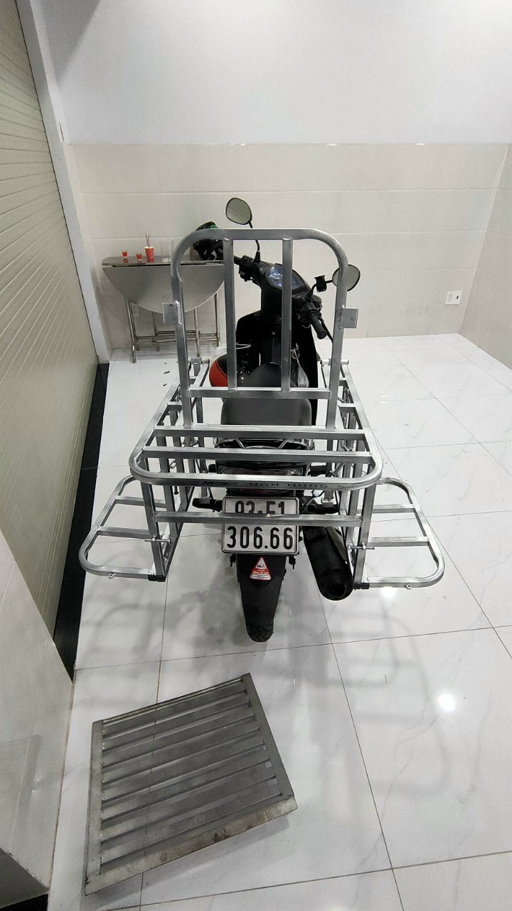 baga 2 cánh có  mở cốp xăng