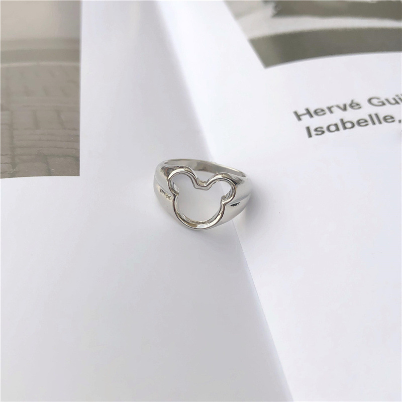 Nhẫn dập logo mickey màu bạc so kiu NHAN57