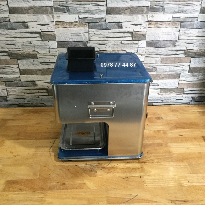 Máy thái thịt có bộ dao rời dễ dàng