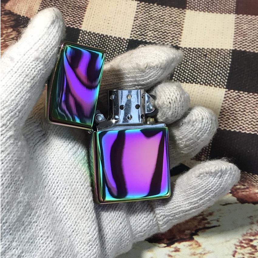 Zippo Spectrum (bảy màu) (không bao gồm xăng)