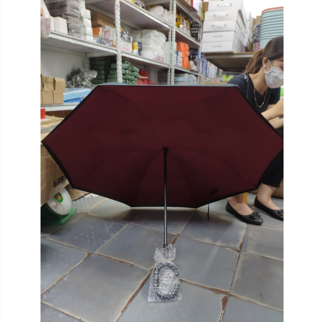 Ô dù gấp ngược. Ô đi mưa gấp ngược thông minh. Đường kính 120cm, cao 85cm. Tránh bị ướt khi ra vào Ô TÔ. (MI120)