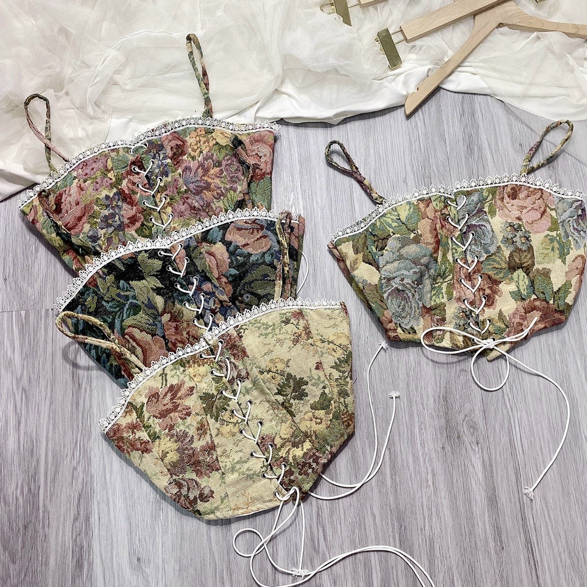 Áo hai dây nữ - Áo nữ họa tiết vintage hoa lá nhiều màu đan dây