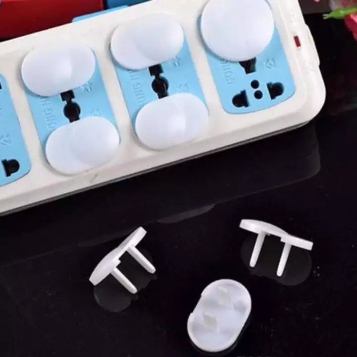 [Tặng quà] Ty ngậm silicone Chicco Physio Soft Trắng ( Tặng 01 nút bịt ổ điện )