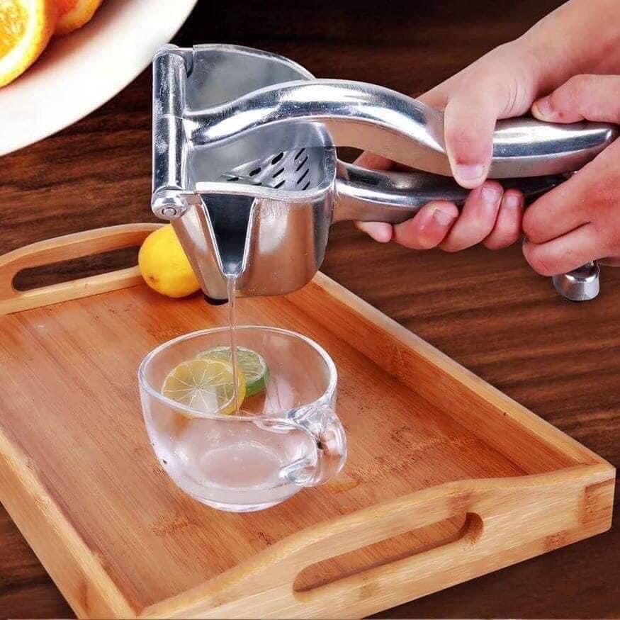 dụng cụ ép hoa quả cầm tay
