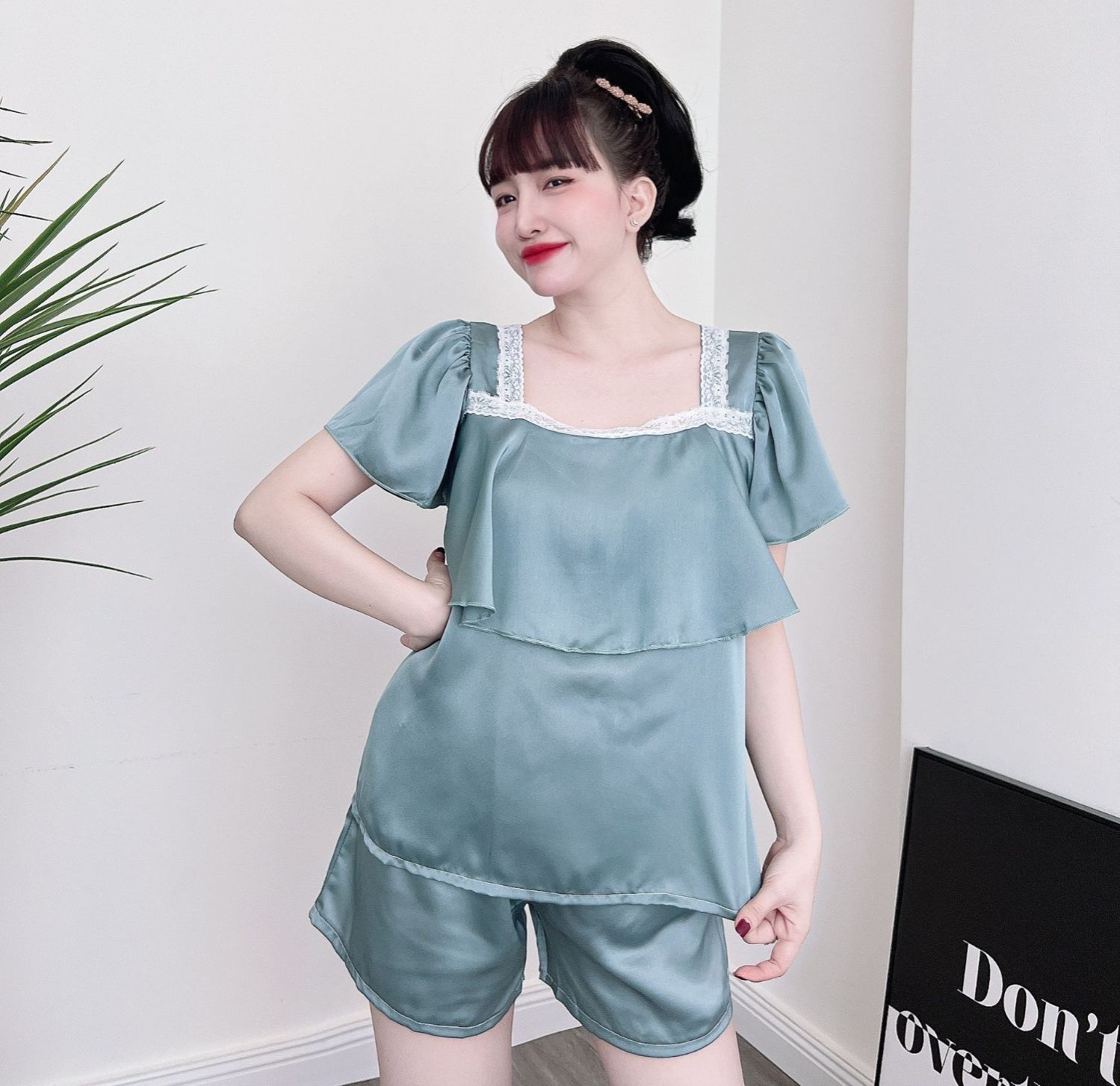 Đồ Bộ Bigsize Đùi Lụa Satin Cổ Vuông  50-100kg