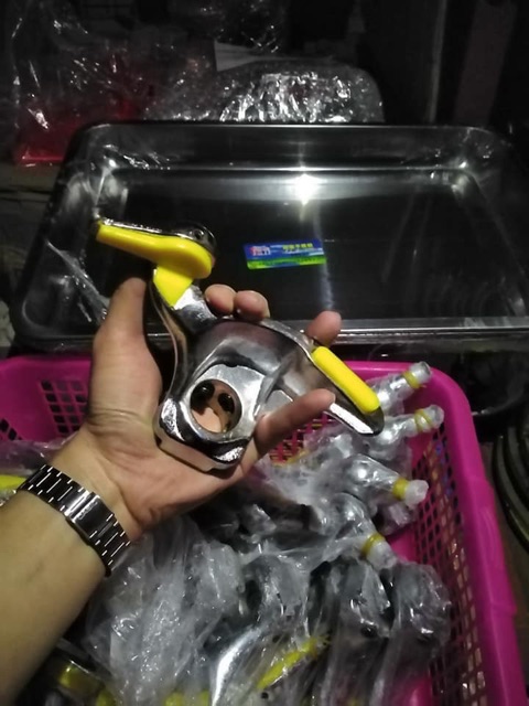 Nẹp Nhựa Mỏ Vịt Máy Ra Vào Lốp
