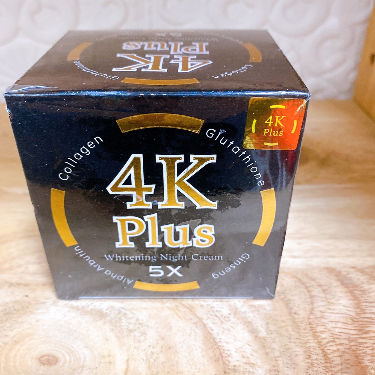 Kem dưỡng trắng da mặt 4K Plus Thái Lan Cream Ex 35ML