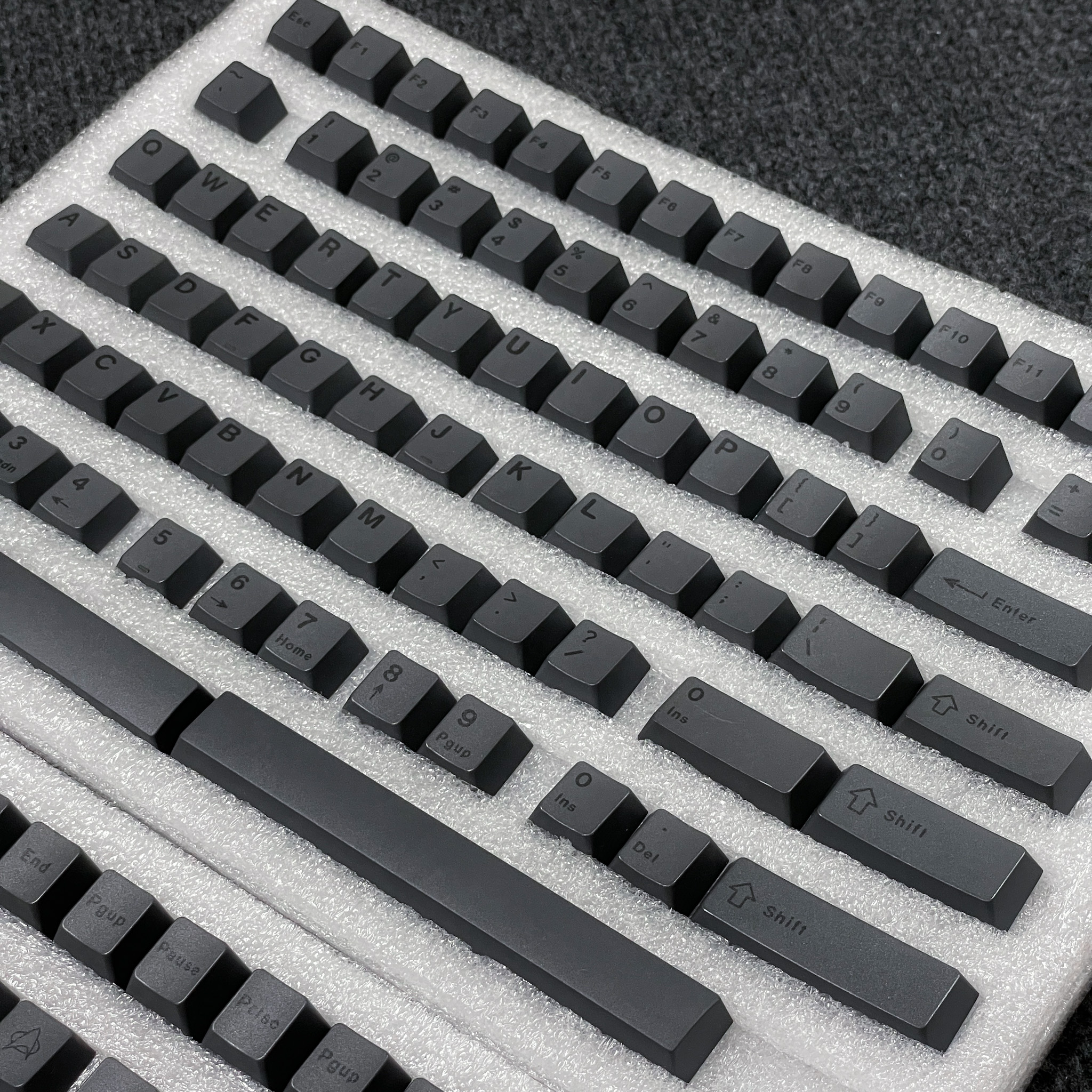 Bộ Keycap Black On Black PBT dyesub