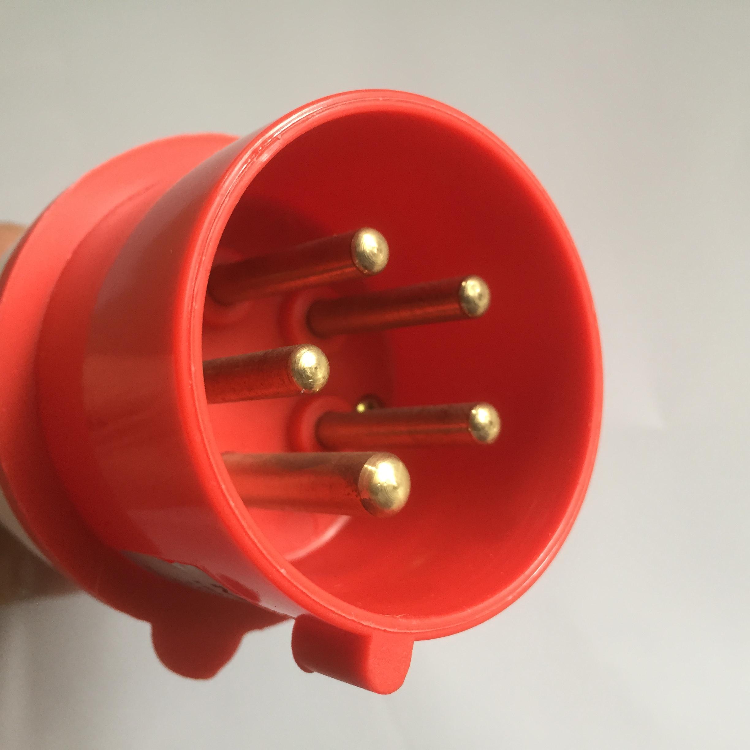 Phích cắm công nghiệp 5 chấu 32A