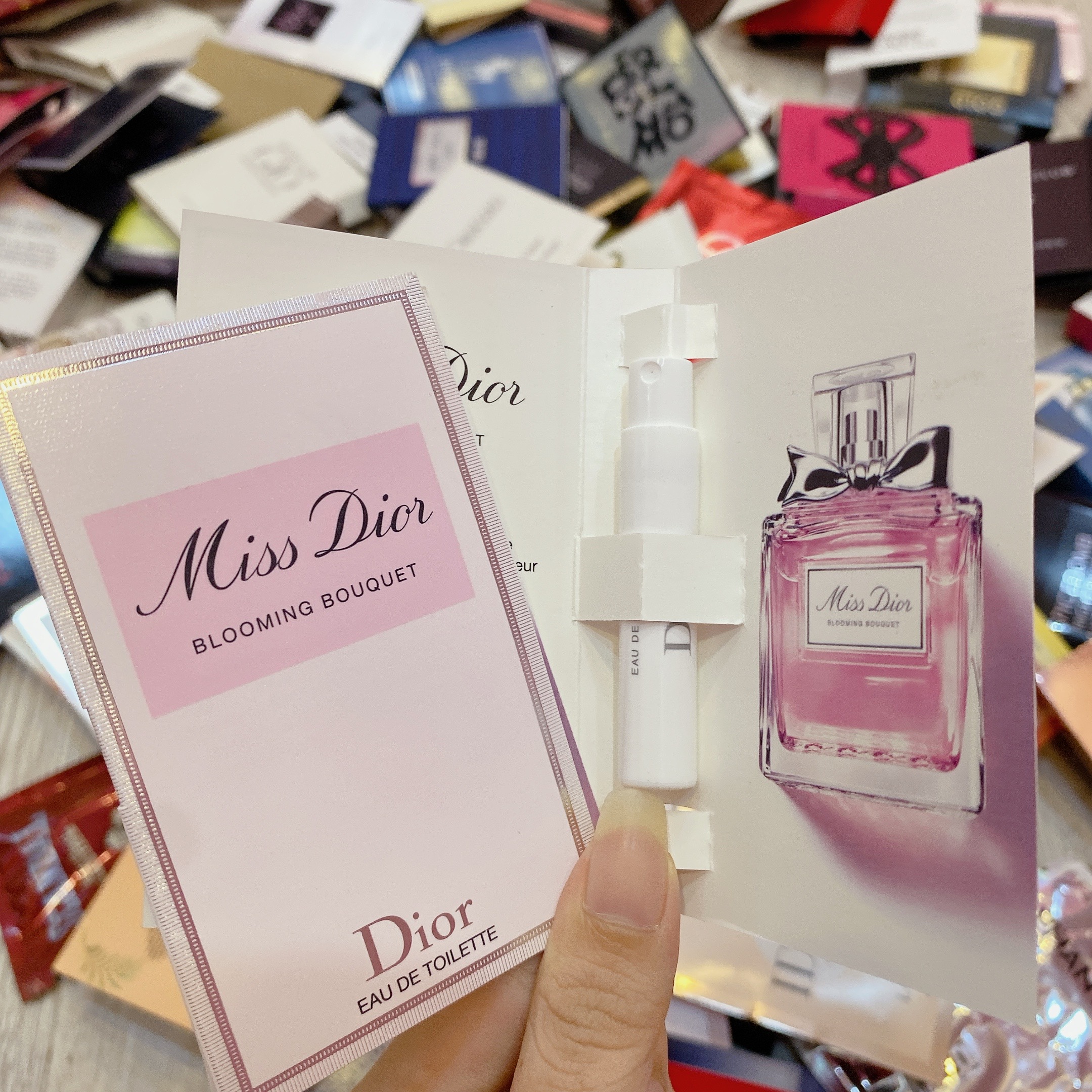 Vial Mẫu Thử Nước Hoa Các Loại Cho Nữ