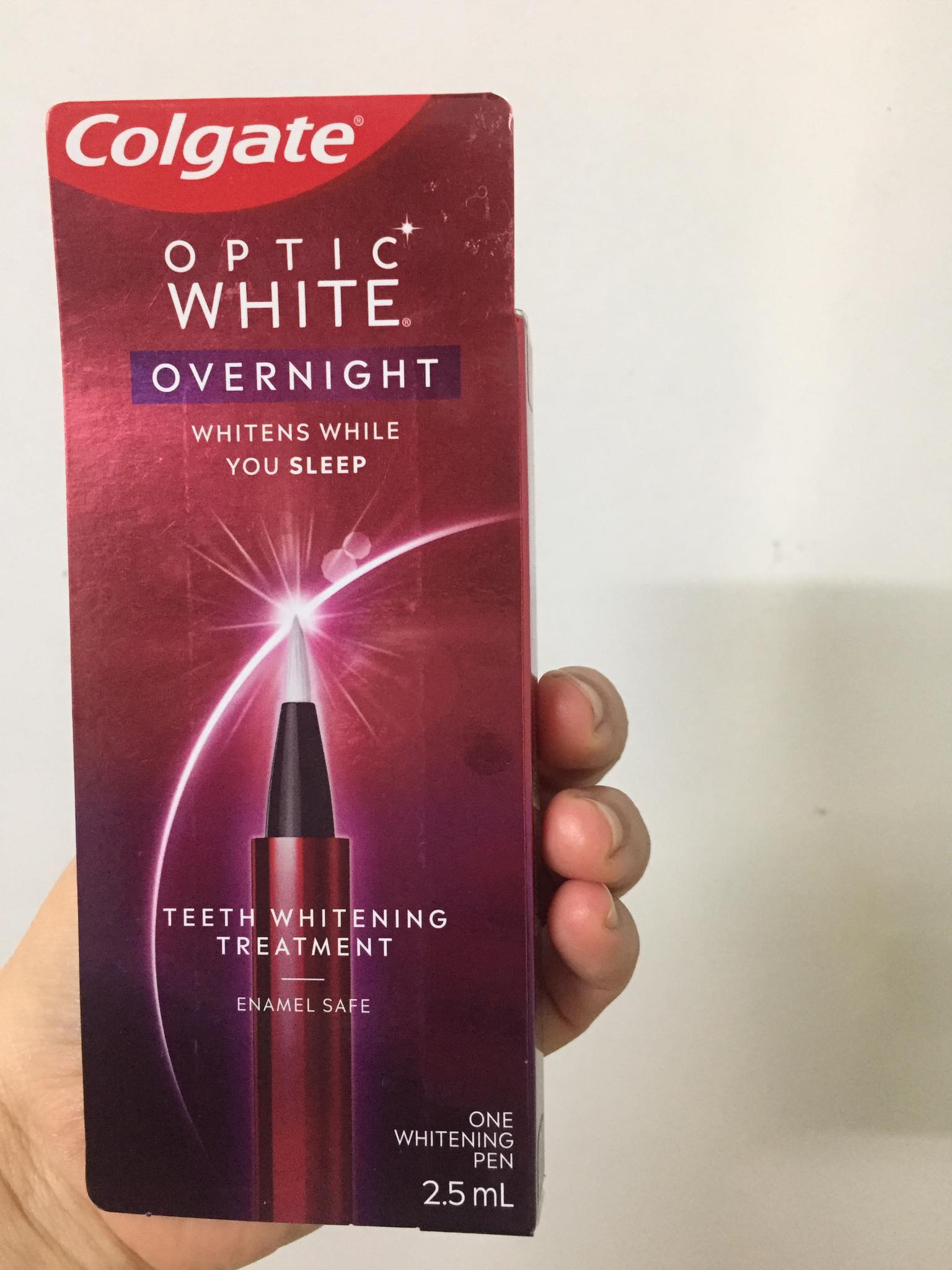 Bút tẩy trắng răng Colgate Optic White Overnight 2,5ml-( date 7/2022)