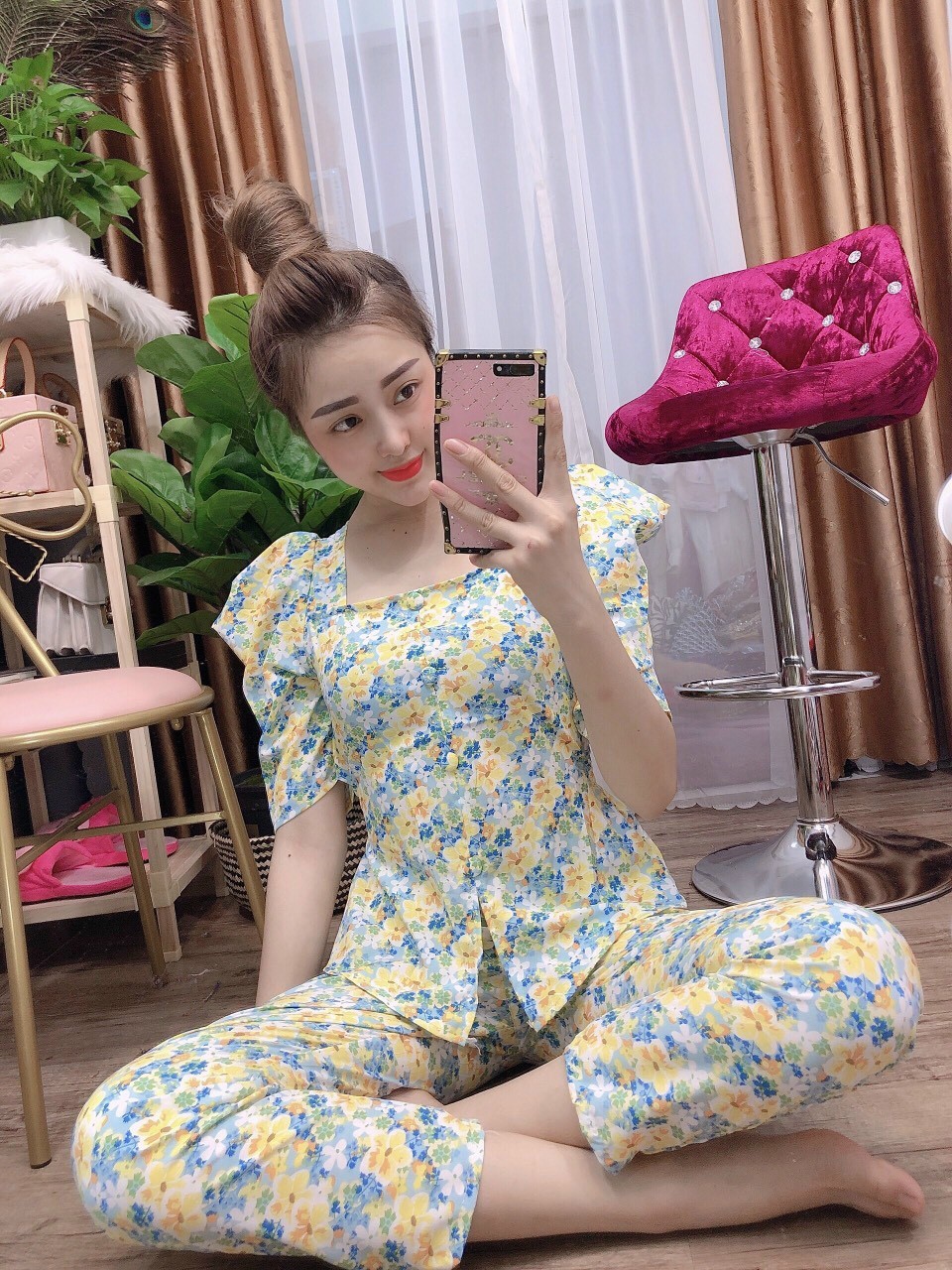Set bộ nữ hoa cài nút tay phồng cổ vuông quần dài