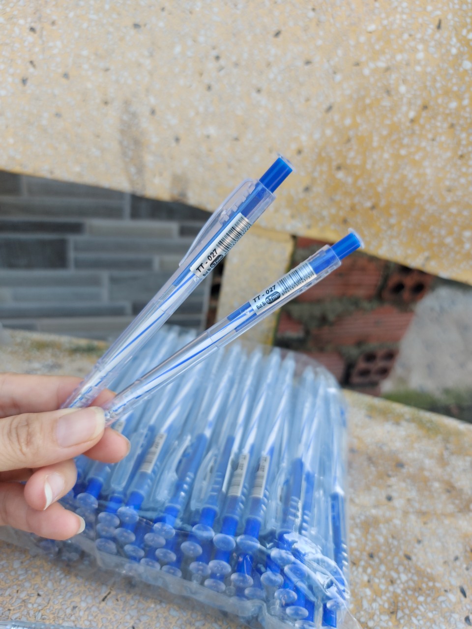 Combo 20 bút bi TT-027 mực xanh