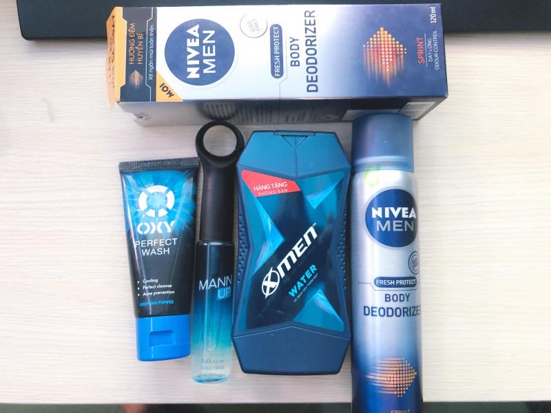 Set 4 Quà Tặng Khuyến Mãi (1 Chai Xịt Nivea (120ml), 1 Chai Xịt Nước Hoa Xmen (22ml), 1 Chai Dầu Gội Xmen (85g), 2 Tuýp Sữa Rửa Mặt Oxy (25g)) + Quà Tặng Bất Kỳ