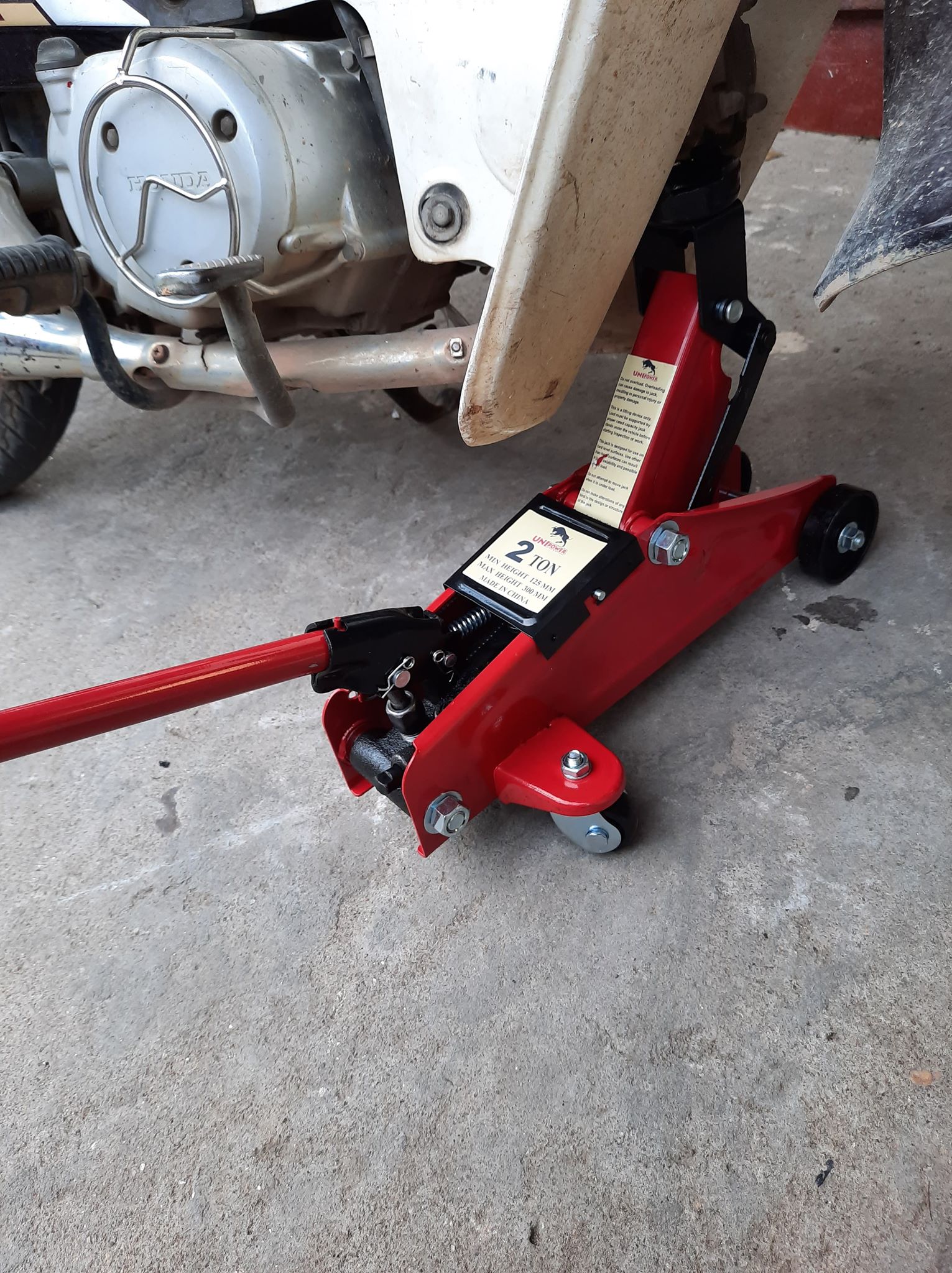 đội thủy lực cá sấu 2 tấn