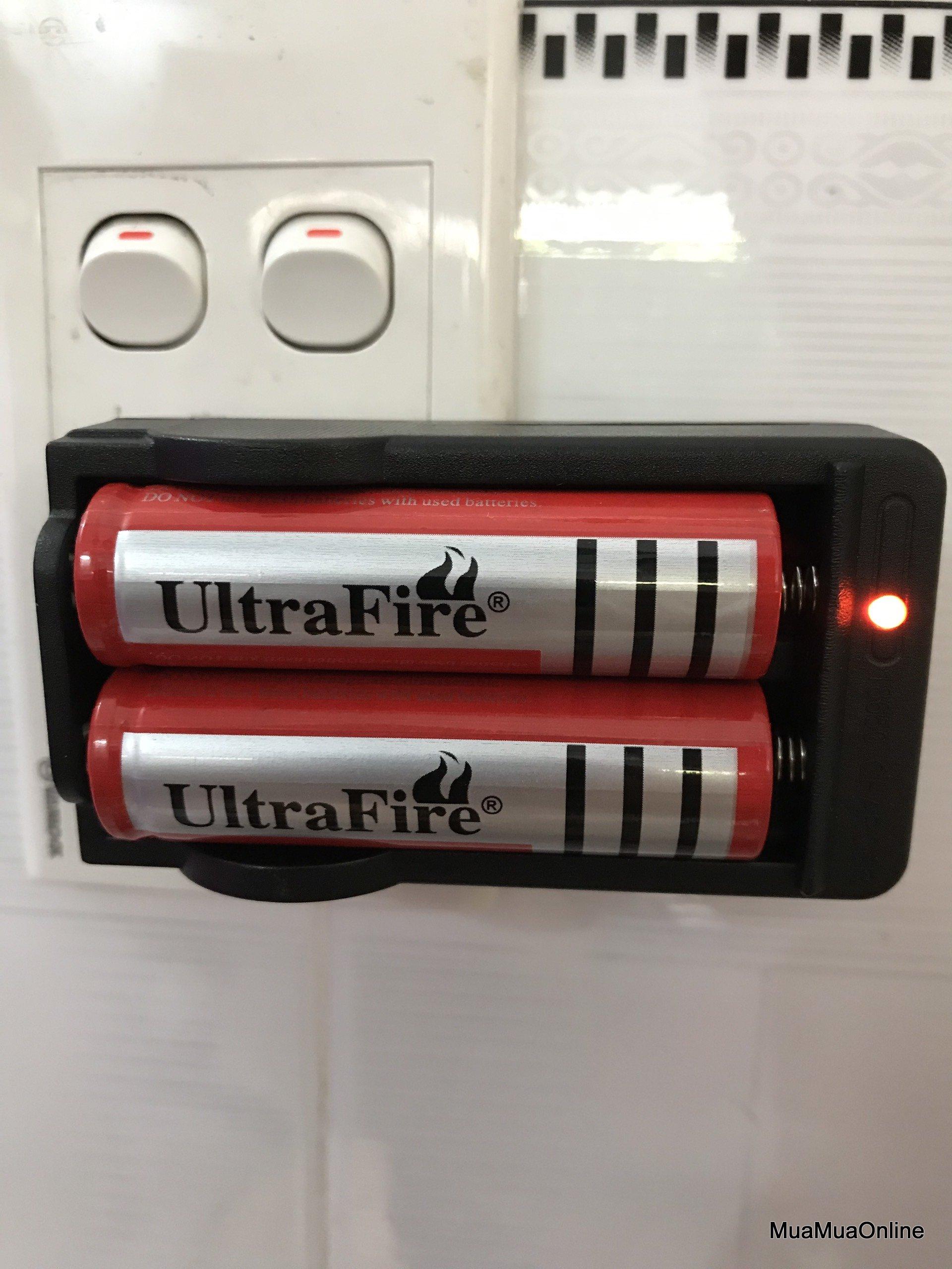 Cóc sạc pin loại 2 pin đa năng cao cấp