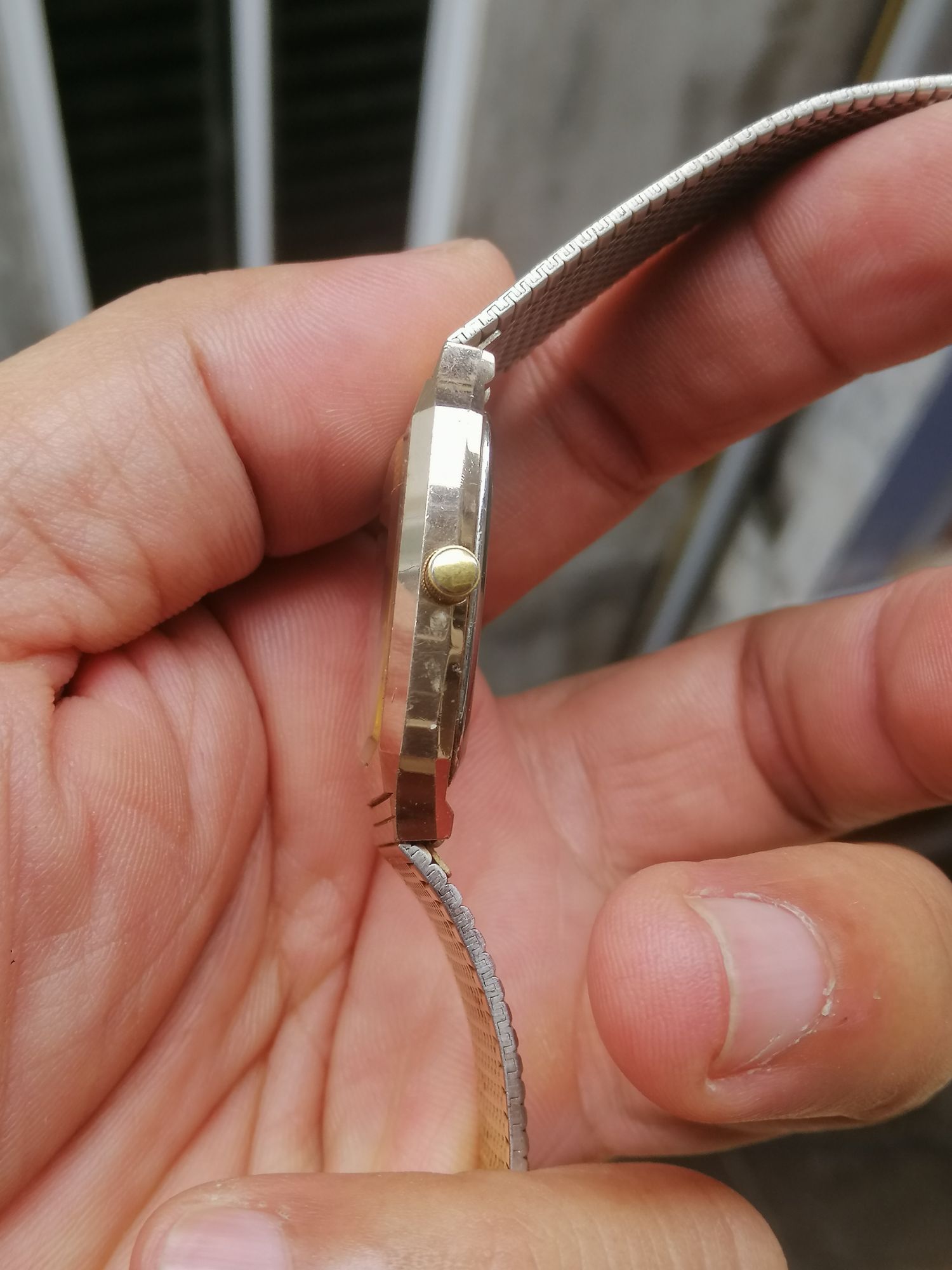 Đồng hồ nam hiệu AUREOLE của Thụy Sỹ