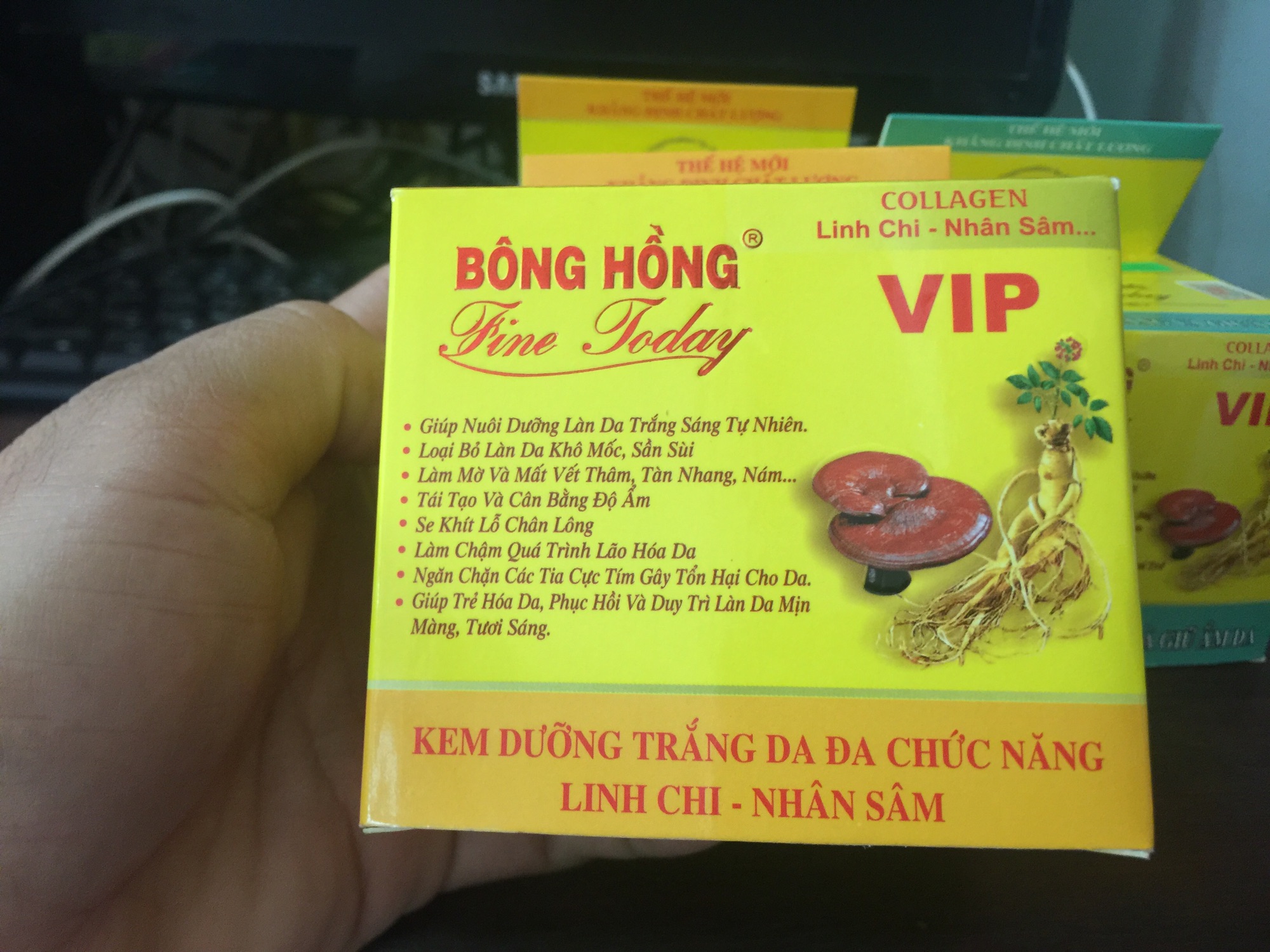 Kem Dưỡng Trắng Da Bông Hồng Vip