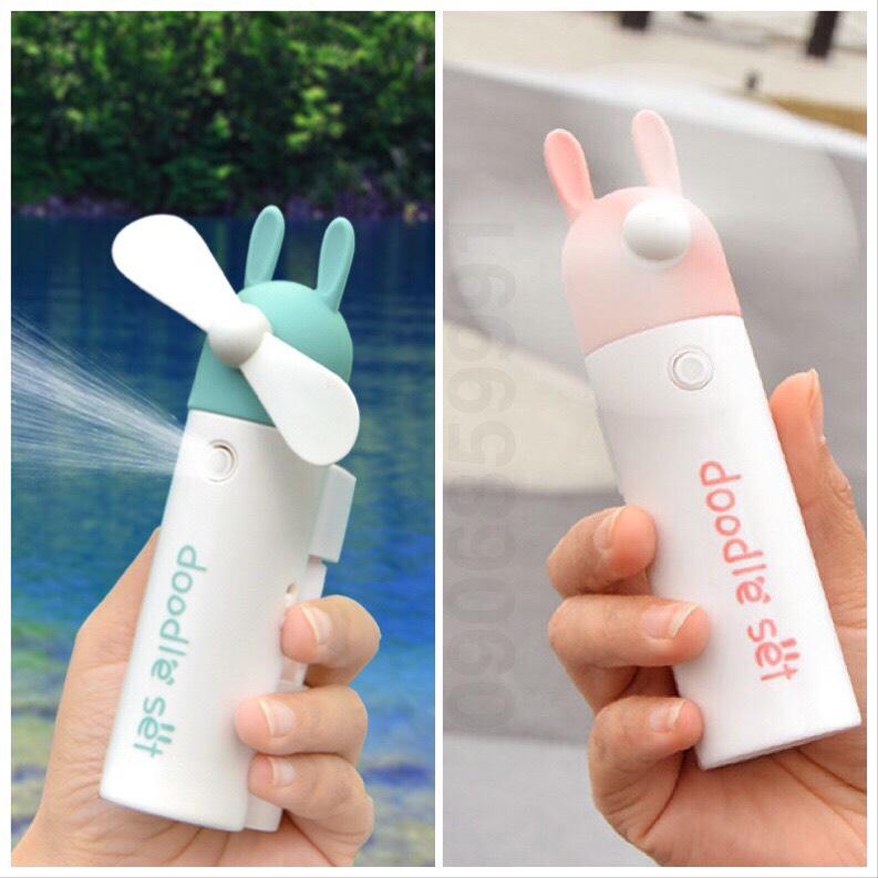 Quạt mini cầm tay dễ thương,có phun sương