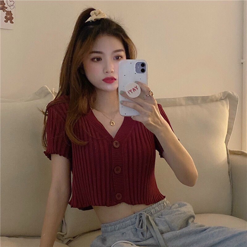 Áo Croptop Tay Lỡ Phối Nút Cài Cực Xinh