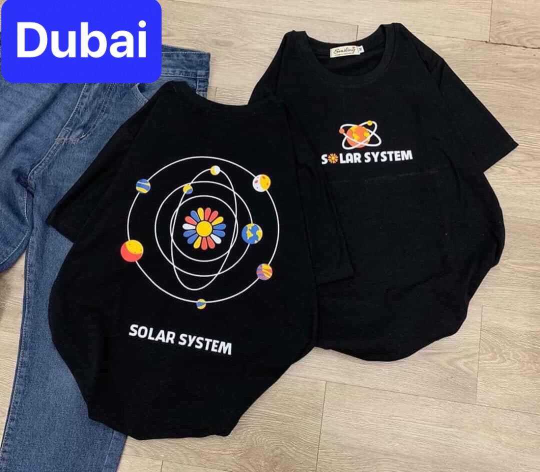 ÁO THUN ĐEN VŨ TRỤ NAM NỮ FORM RỘNG TAY LỠ HÀN QUỐC MẠNH MẼ SÀNH ĐIỆU VẢI DÀY MIN - DUBAI FASHION