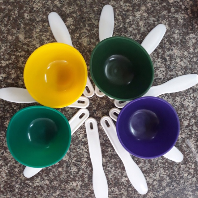 [HCM]Combo chén nhựa và bay đánh