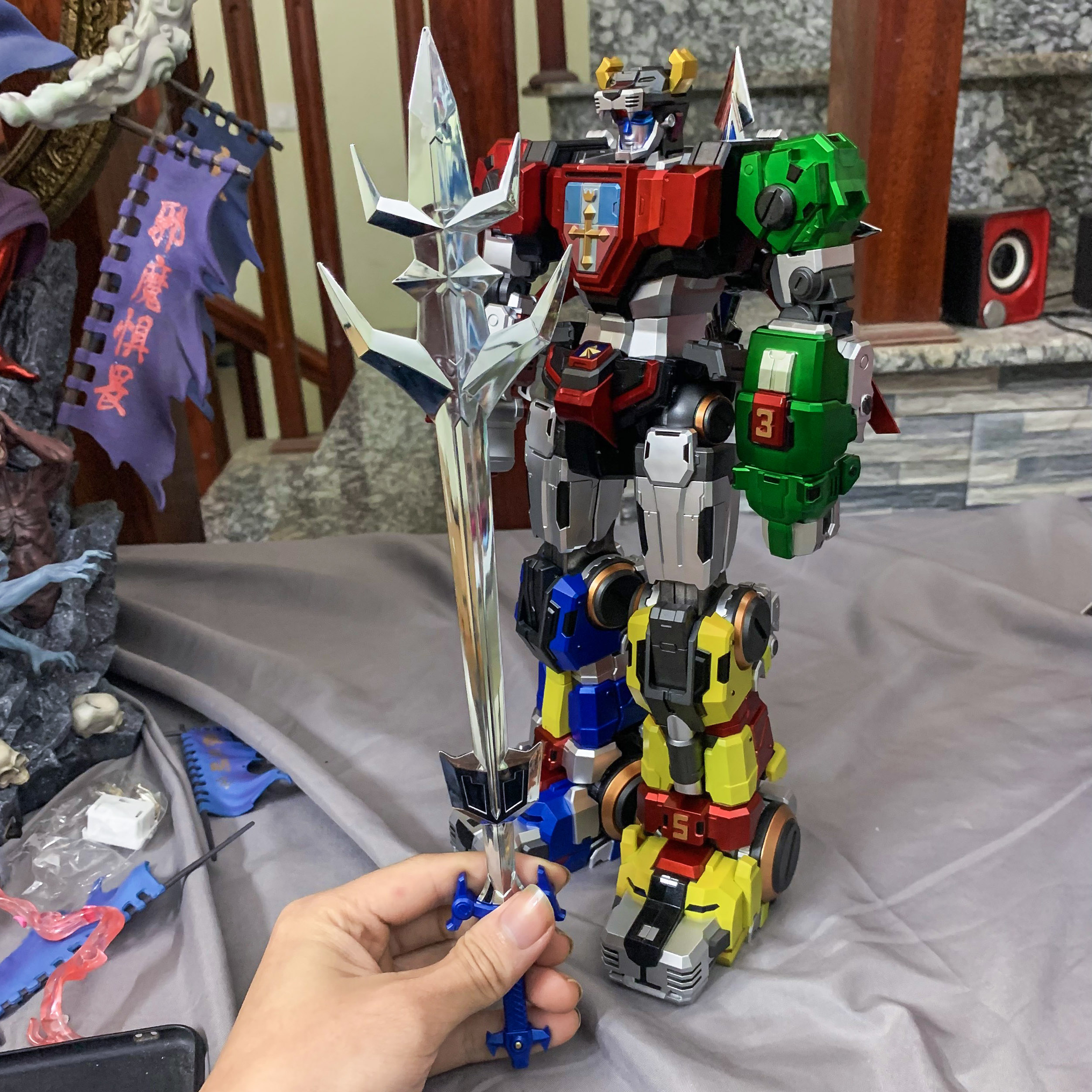 Mô hình dũng sĩ VOLTRON - HESMAN siêu nét