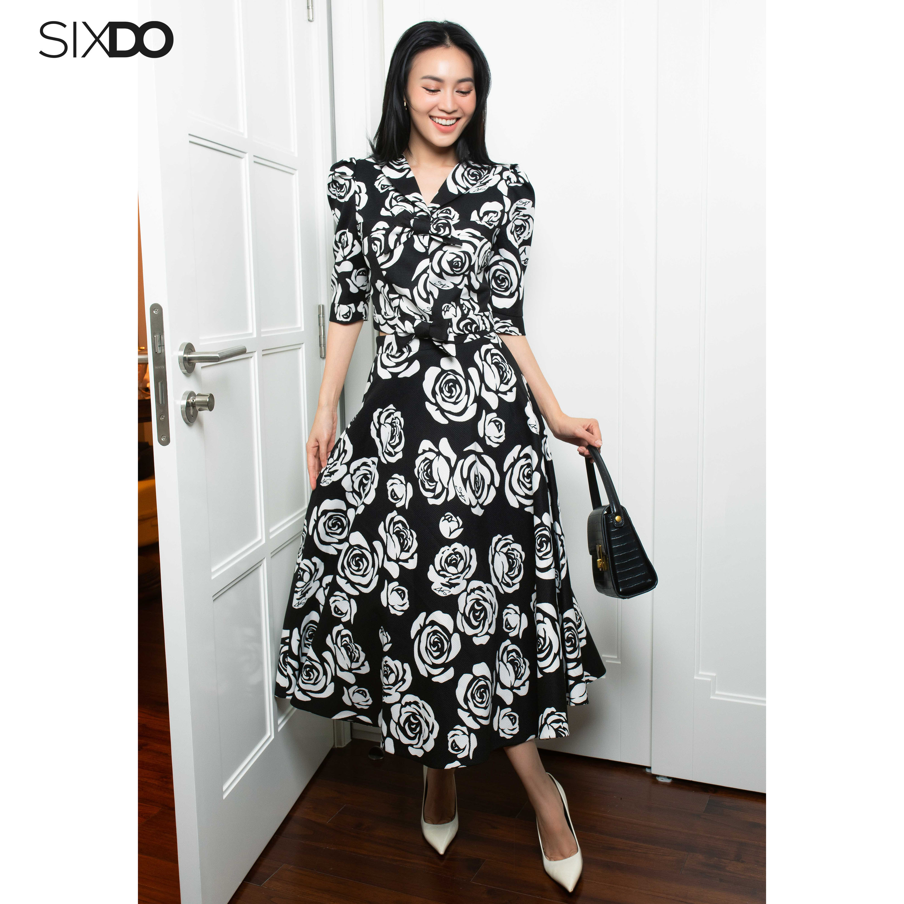 Chân váy thô đen họa tiết hoa hồng SIXDO (Black With White Rose Midi Raw Skirt)