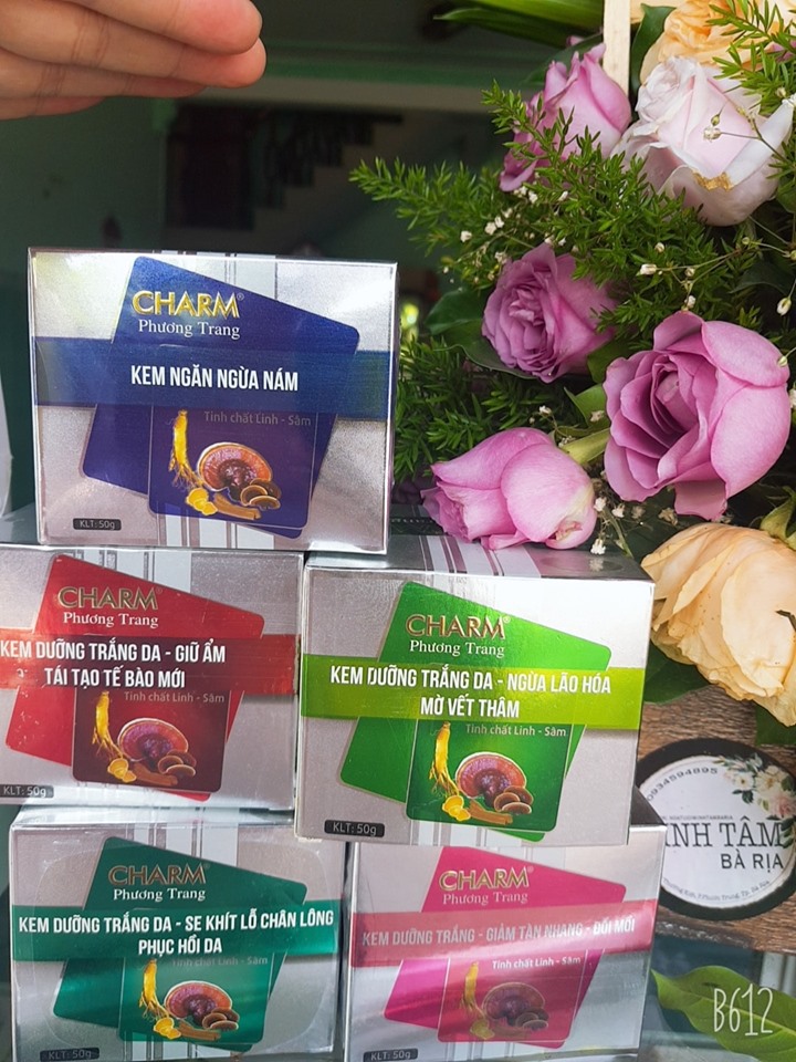 Kem dưỡng trắng da Charm Nhân sâm và Linh Chi 50g