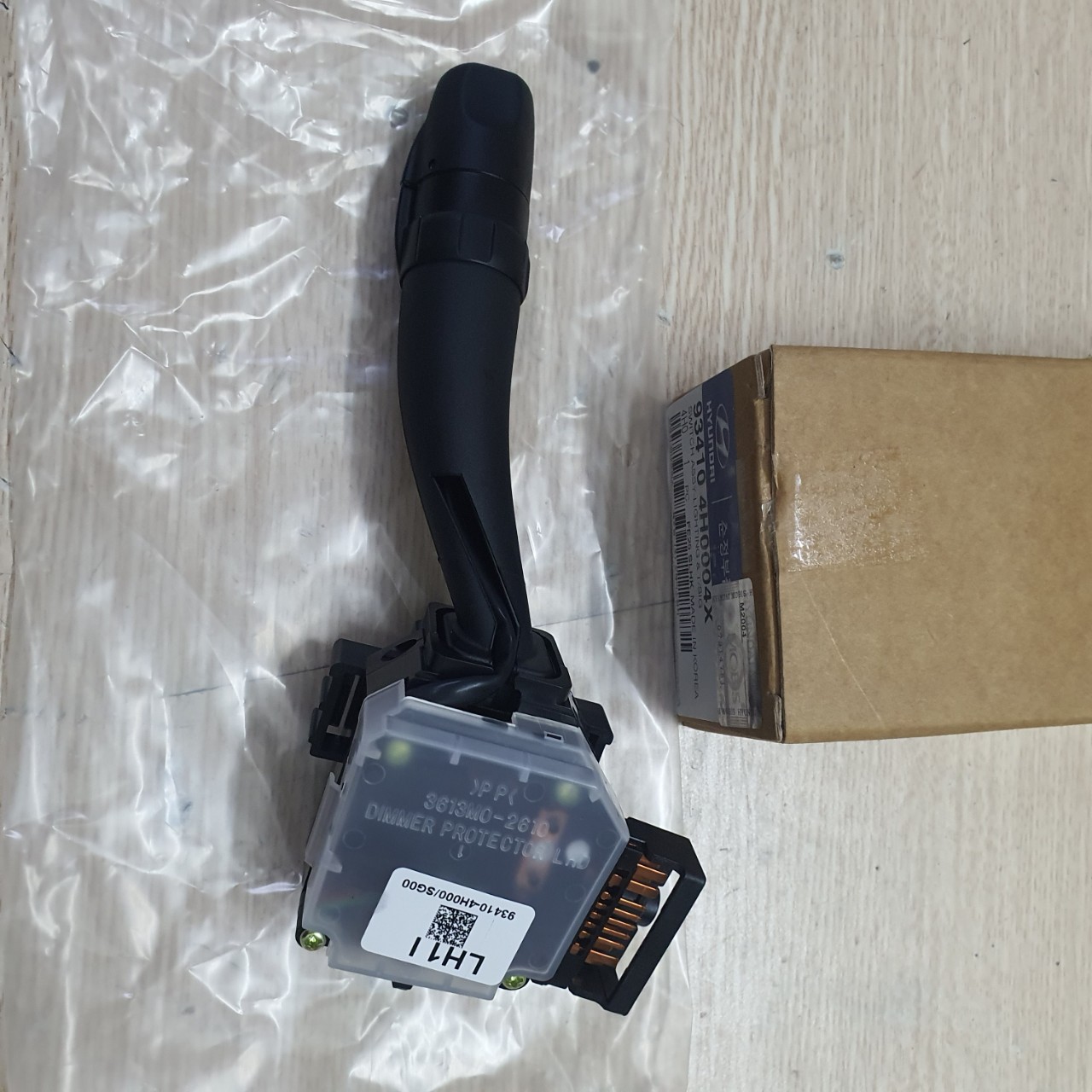 Công tắc pha cos Hyundai Starex 2008-2019 ( hàng xịn )