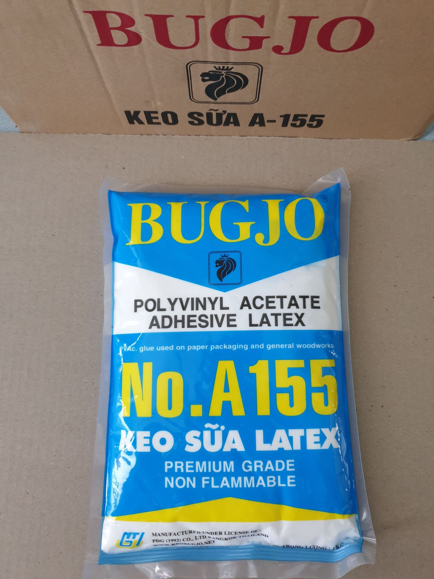 Keo sữa LATEX BUGJO A155 dán giấy, gỗ, simili, giấy dán tường...