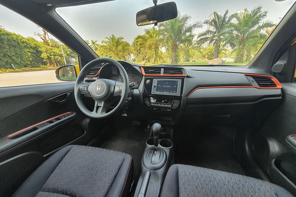 HONDA BRIO: Cường lực màn hình cảm ứng