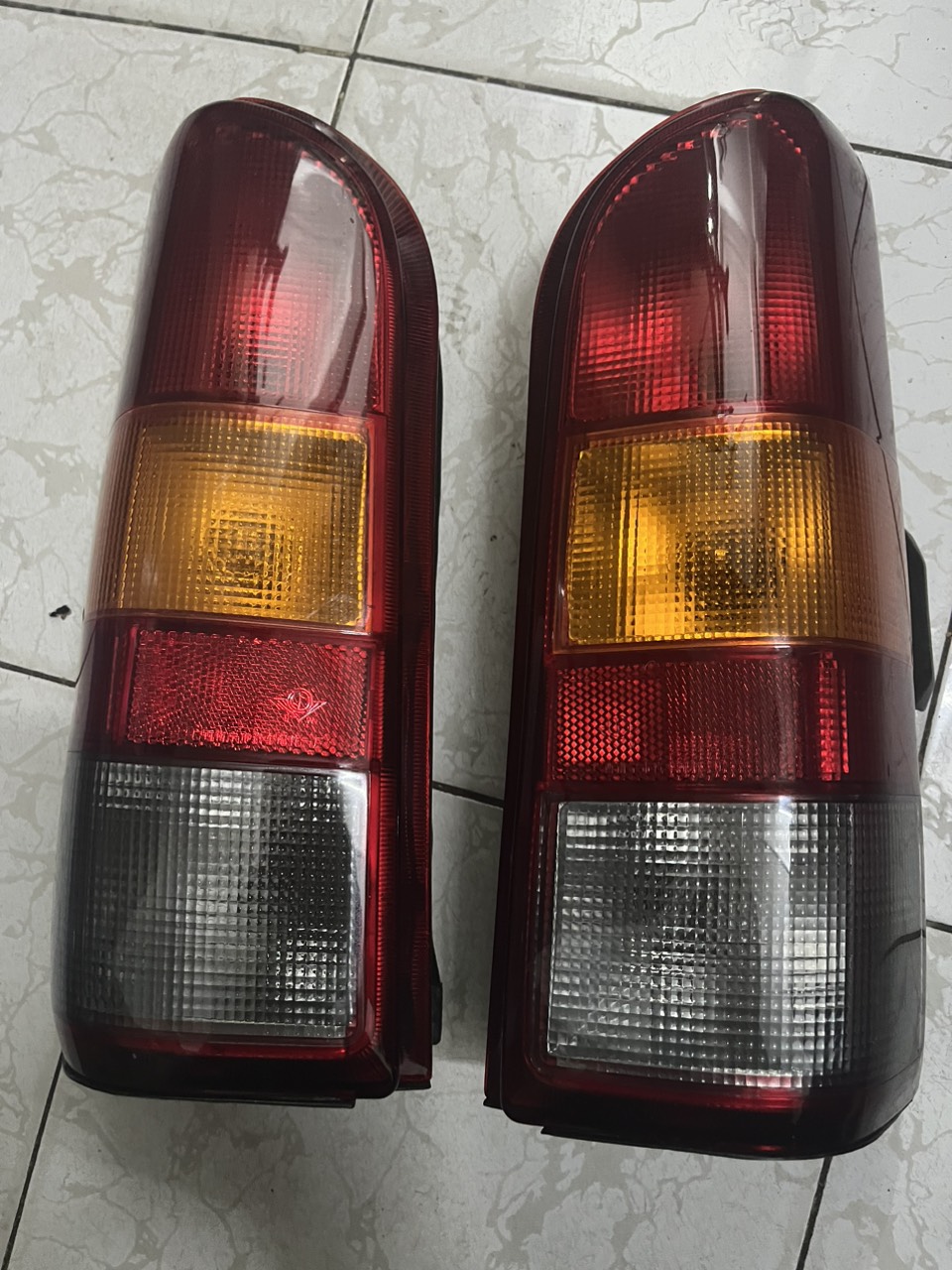 Đèn hậu SYM V5