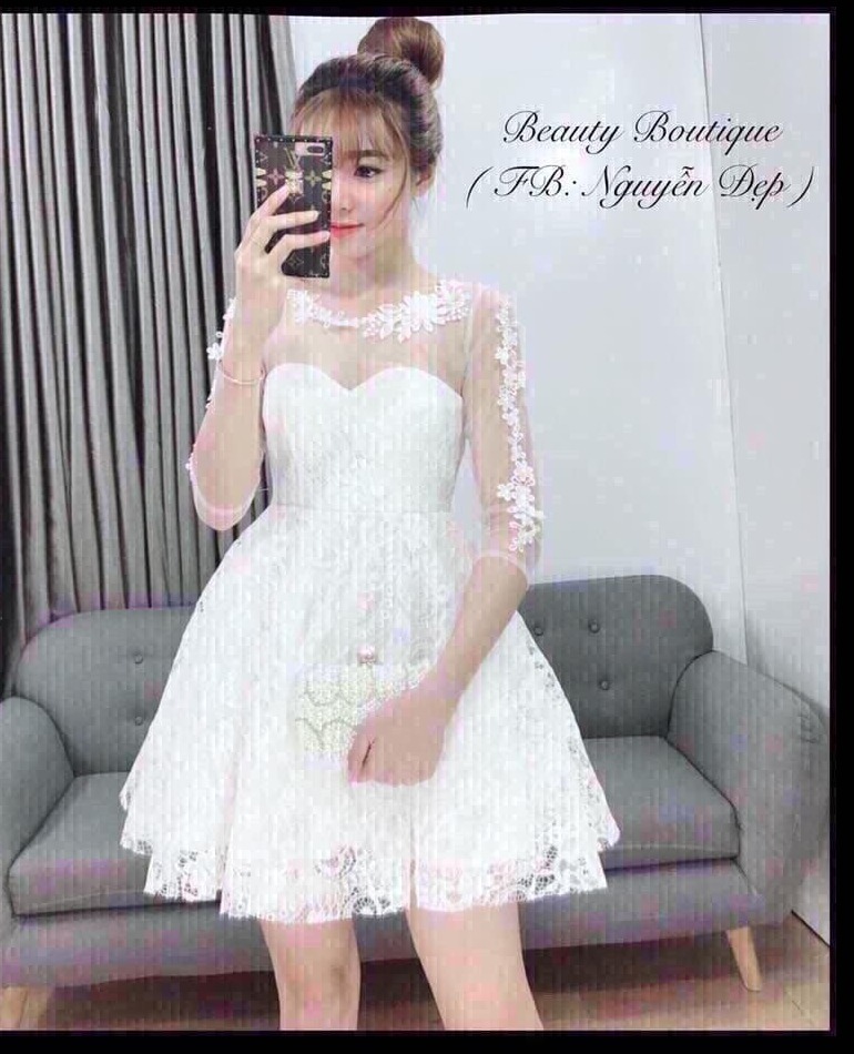 Đầm xòe ren tay dài xinh xắn