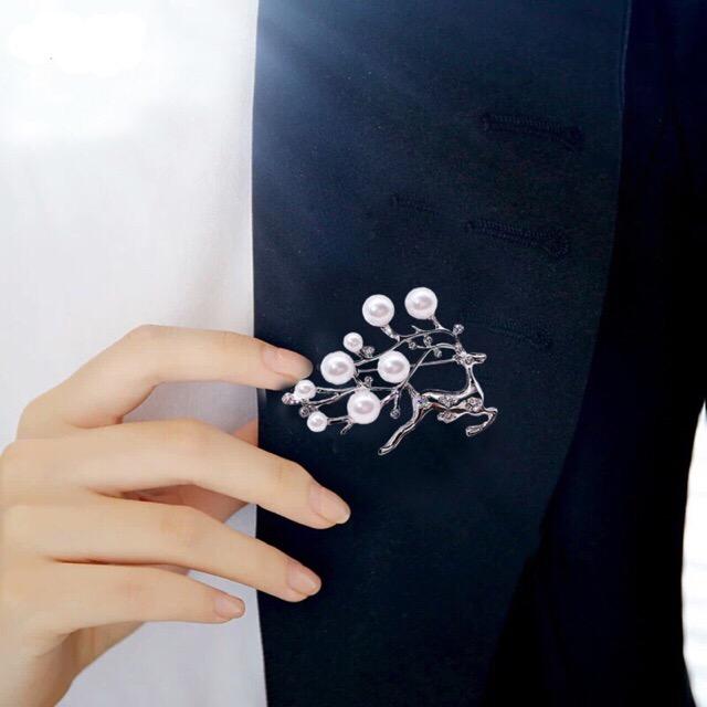 Cài áo hình hươu sao đính hạt(CATQE.AH,5.E5)