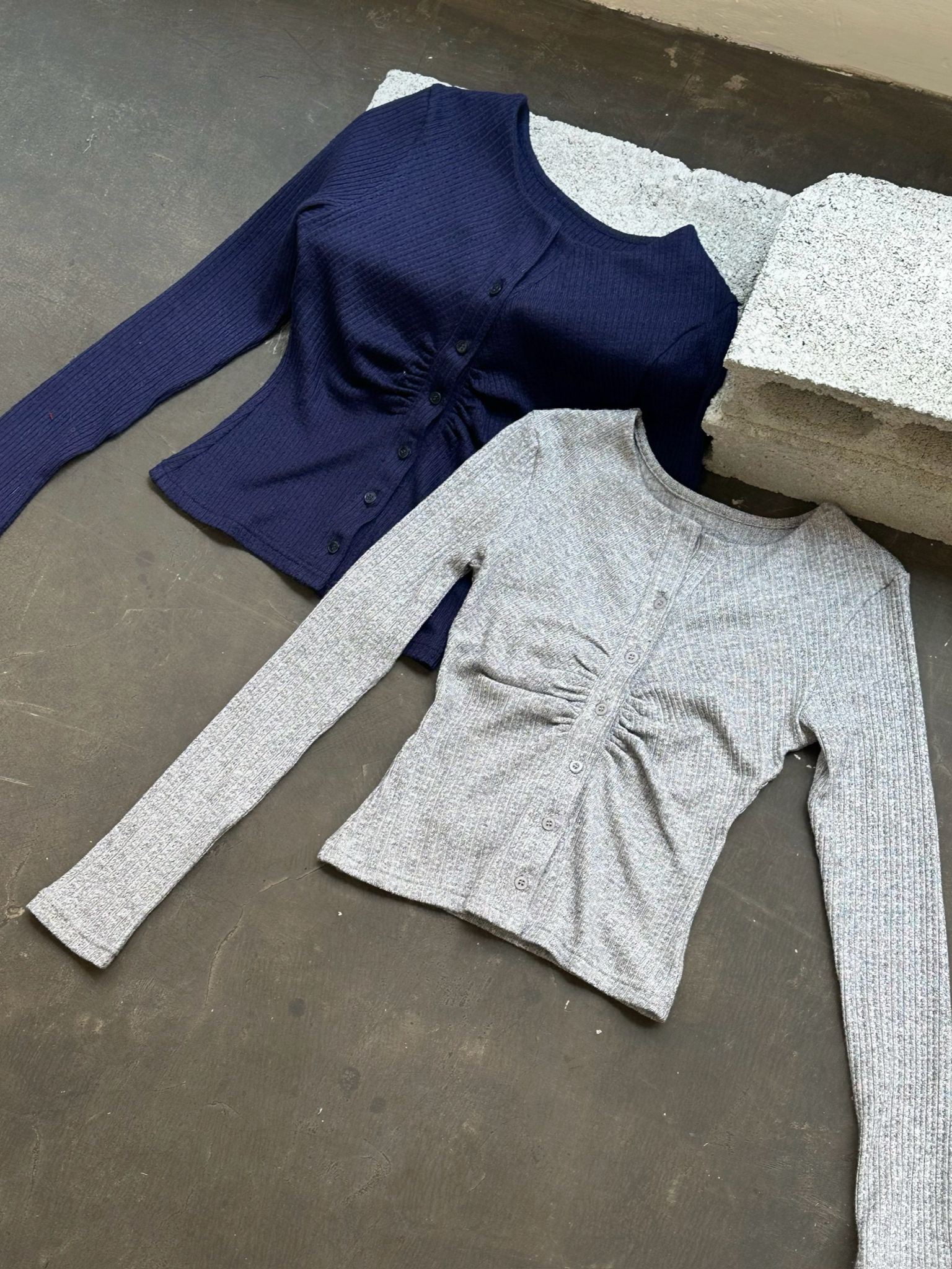 MÌ - ÁO KIỂU TAY DÀI PHỐI CÚC - LAVA TOP
