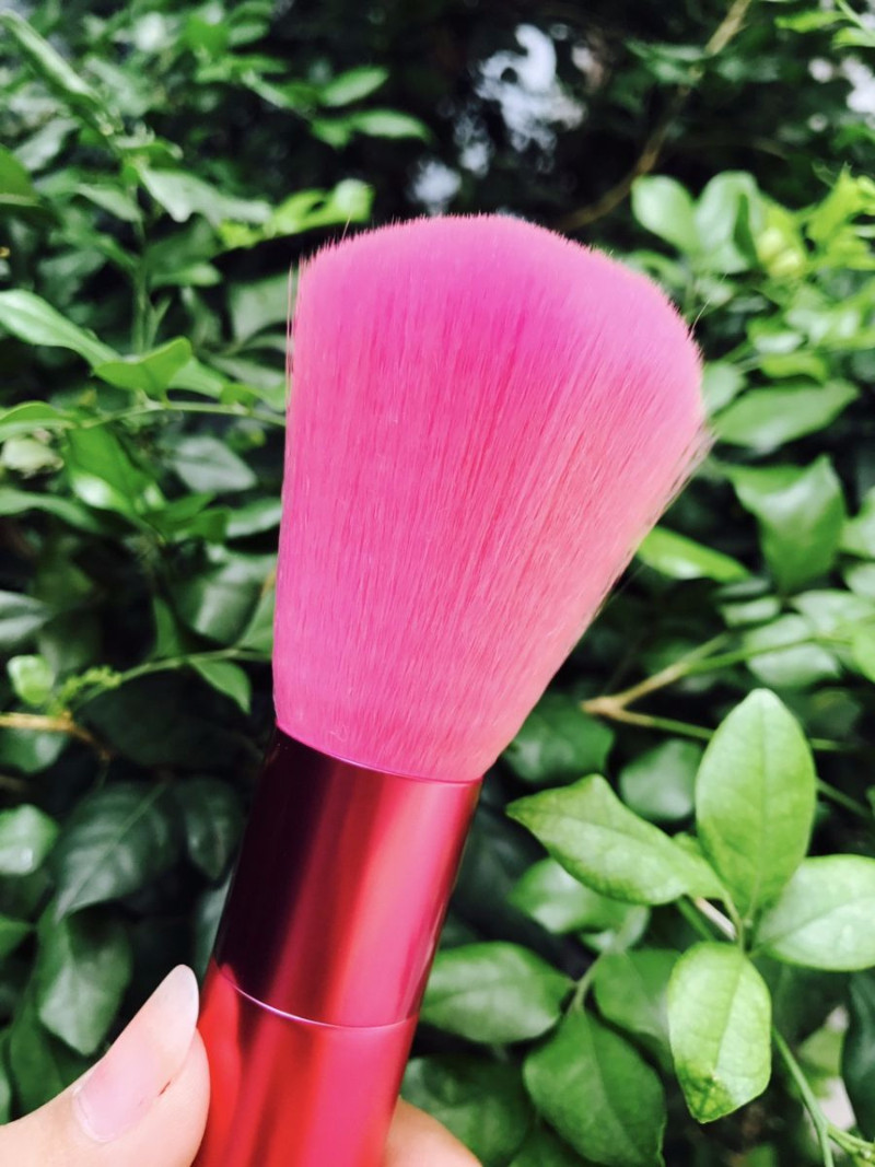Phấn phủ makeup body và cọ tán Anna Sui cao cấp